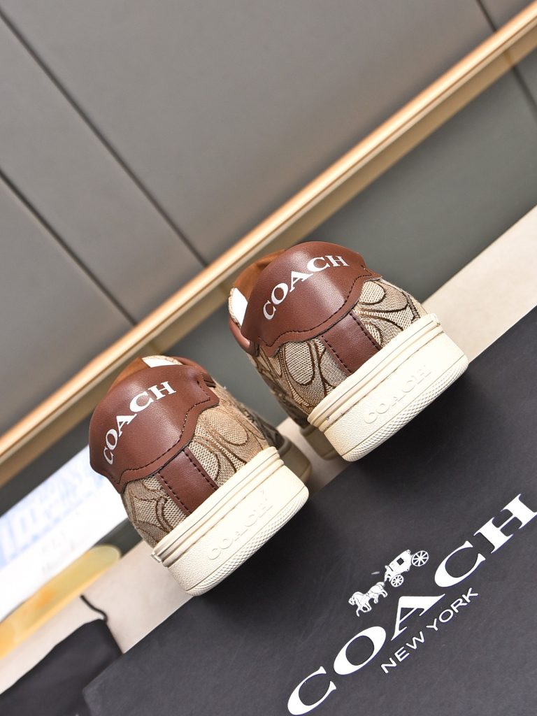COACH メンズ スニーカー カメリア柄 ブラウン 3色入 🥾 - 画像 5