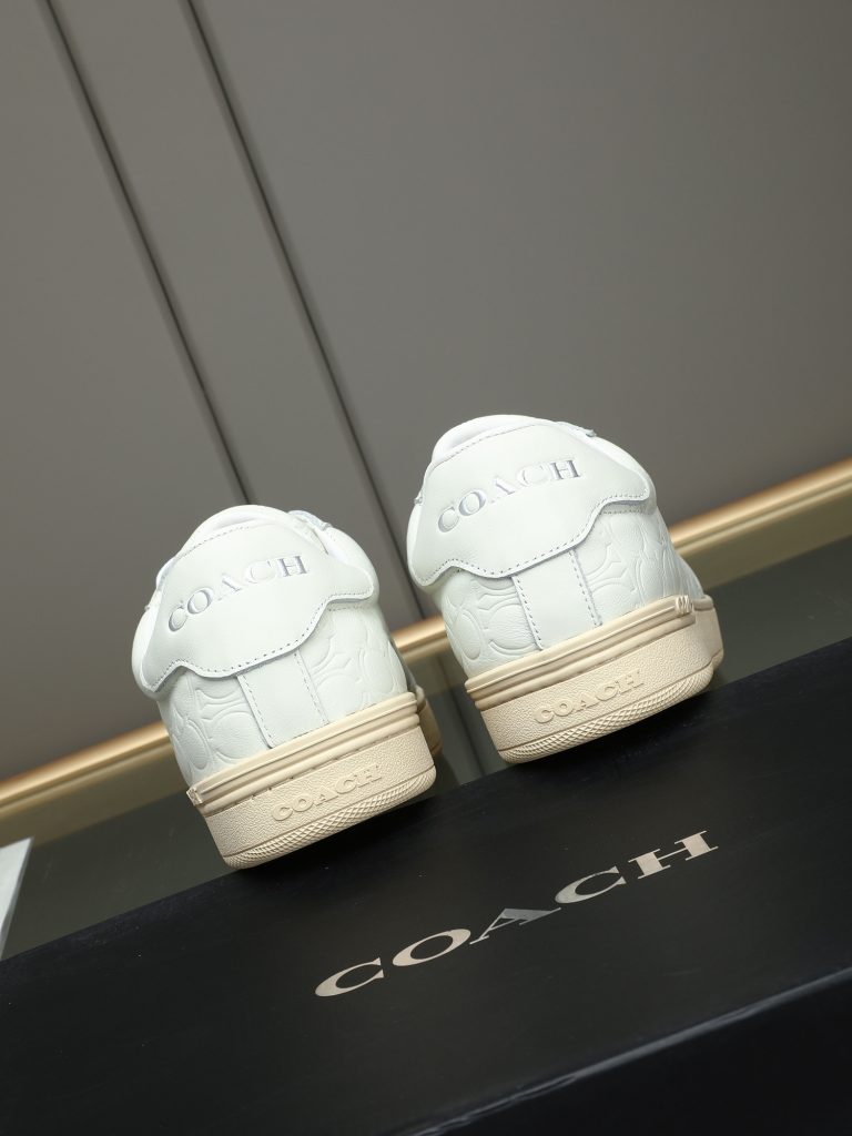 COACH メンズ スニーカー ホワイト 本革 ロゴプレス フラットシューズ 2色展開 🥾 - 画像 5