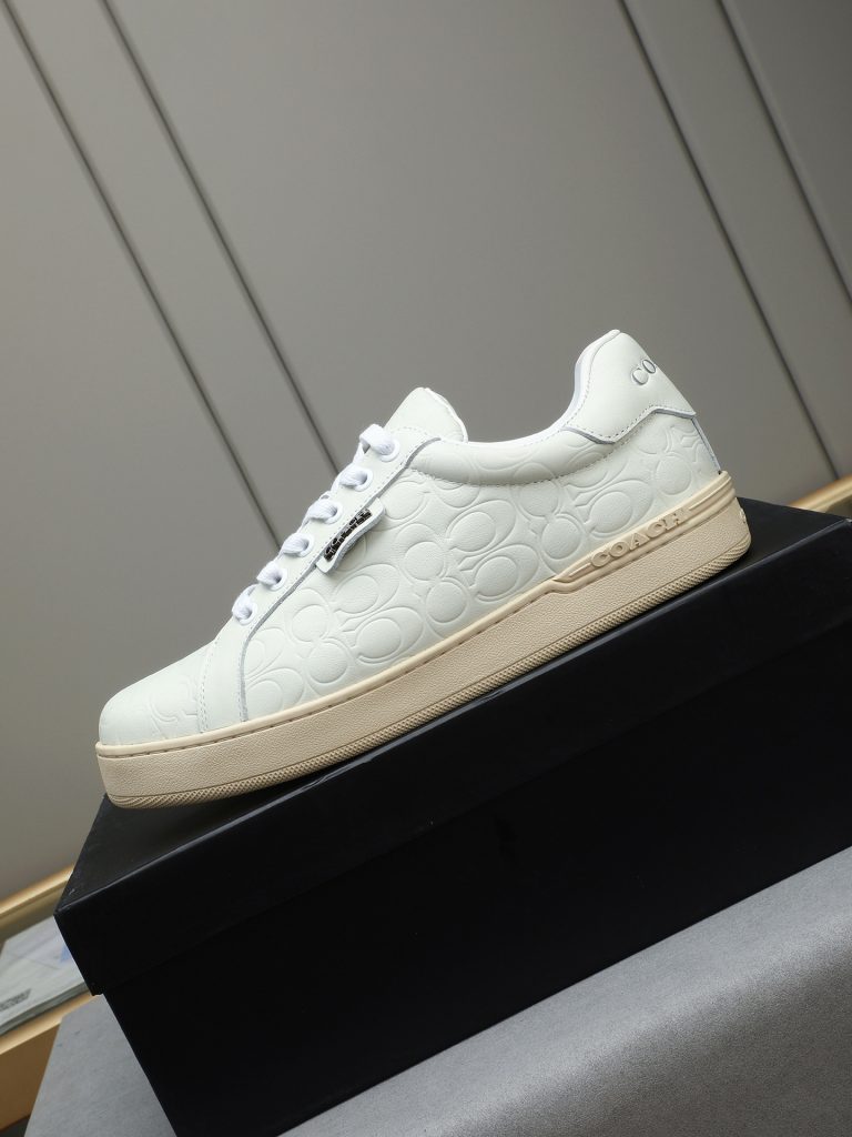 COACH メンズ スニーカー ホワイト 本革 ロゴプレス フラットシューズ 2色展開 🥾 - 画像 6