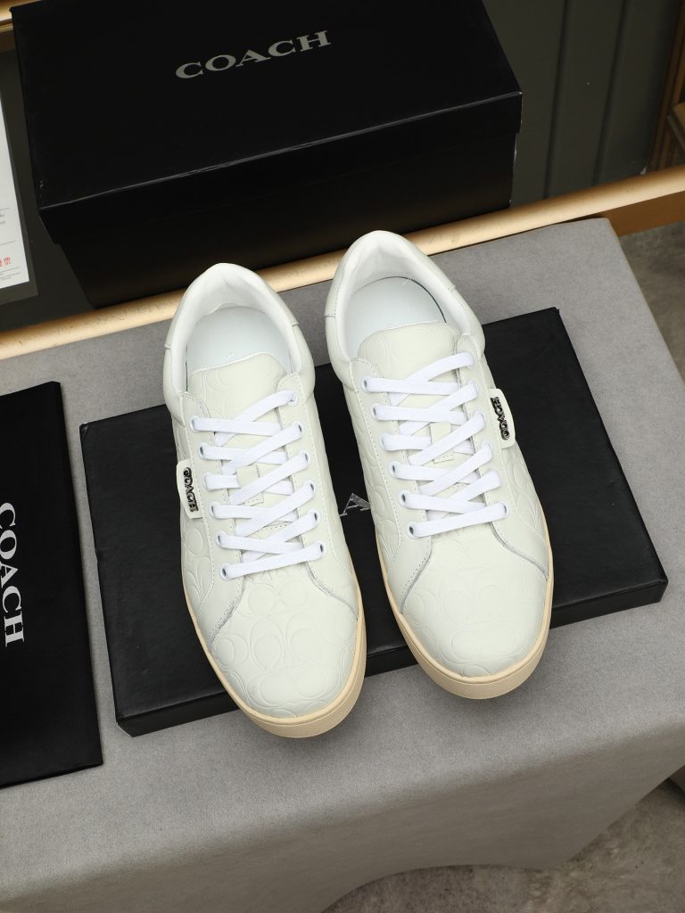 COACH メンズ スニーカー ホワイト 本革 ロゴプレス フラットシューズ 2色展開 🥾 - 画像 8