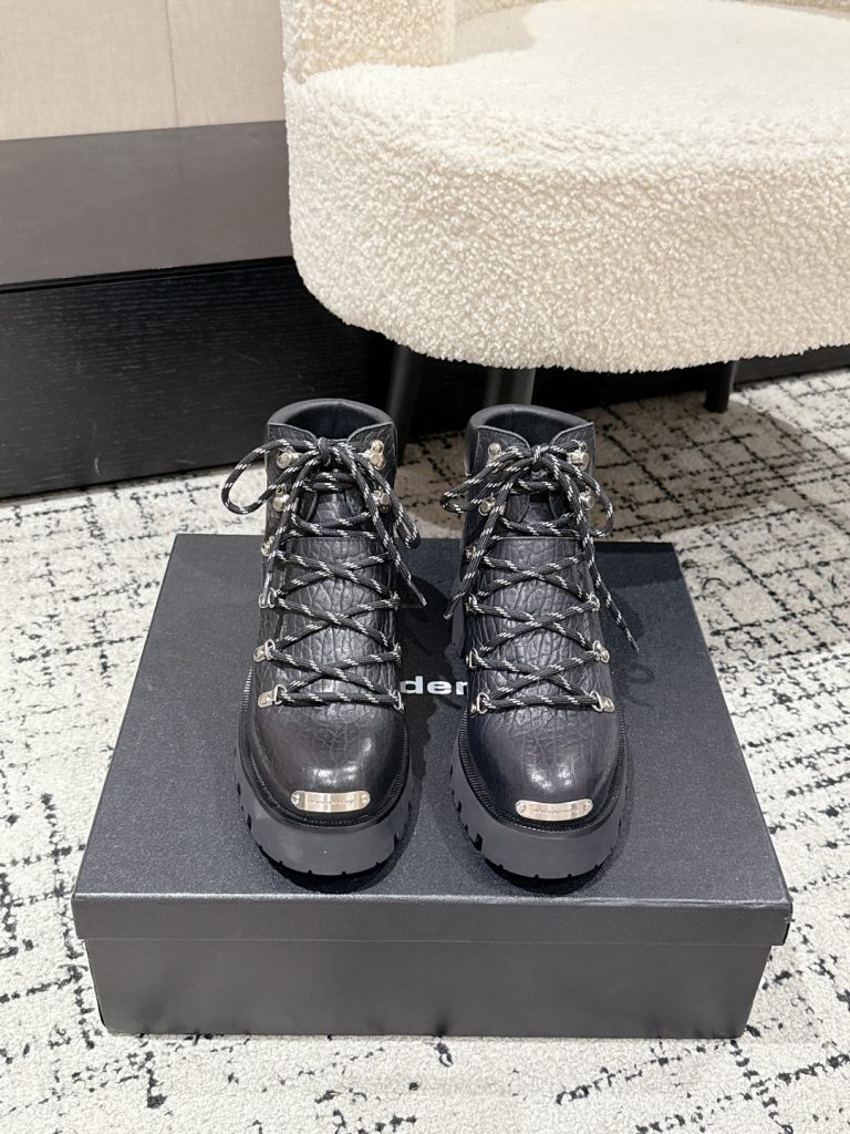 エレガントな ALEXANDER WANG レディース ブーツ ブラック 2色 4色入｜雨の日に使いやすいシューズを写真で確認