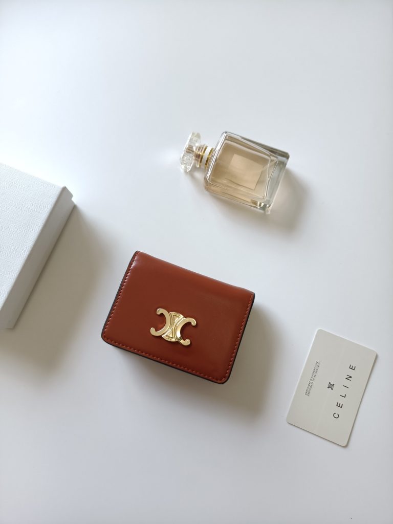 CELINE ボディーウォレット ブラウン 2つ折り 長財布 二つ折り ウォレット 本革 ゴールド金具 - 画像 2