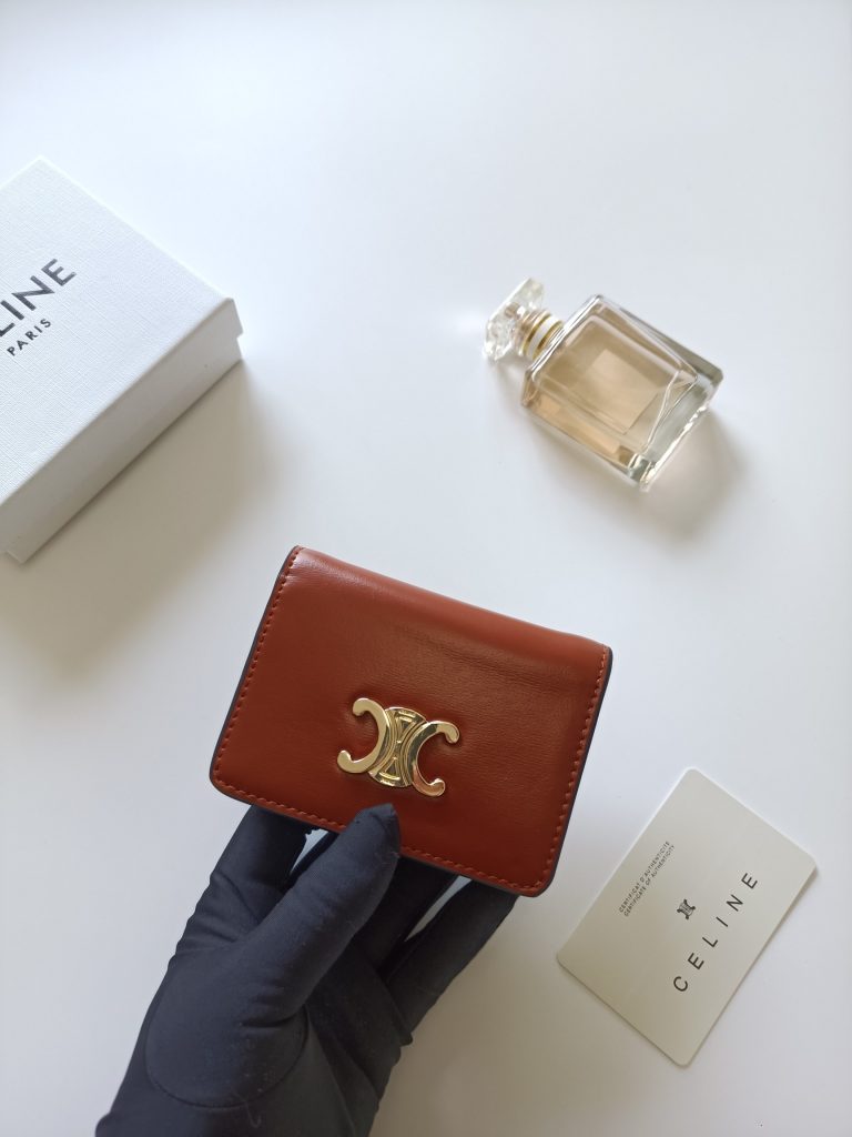CELINE ボディーウォレット ブラウン 2つ折り 長財布 二つ折り ウォレット 本革 ゴールド金具 - 画像 4