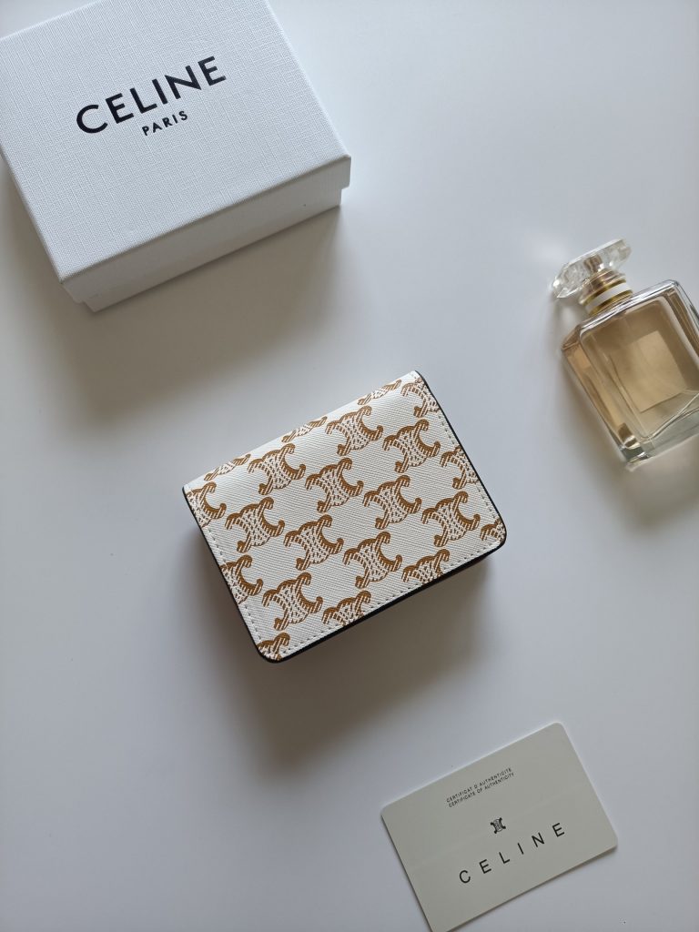 CELINE メンズ ウォレット ブラウン シグネチャー ジップ ポーチ付き 2枚折財布 - 画像 3