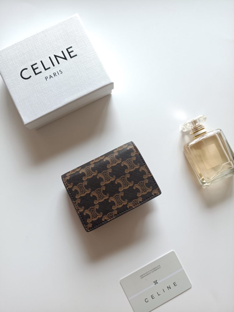 CELINE セリーヌ ロゴ プルアップ カードケース 2way 茶 1色入 - 画像 3