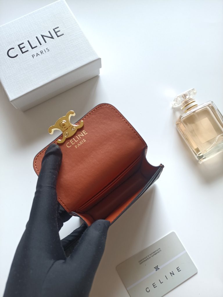 CELINE セリーヌ ロゴ プルアップ カードケース 2way 茶 1色入 - 画像 6