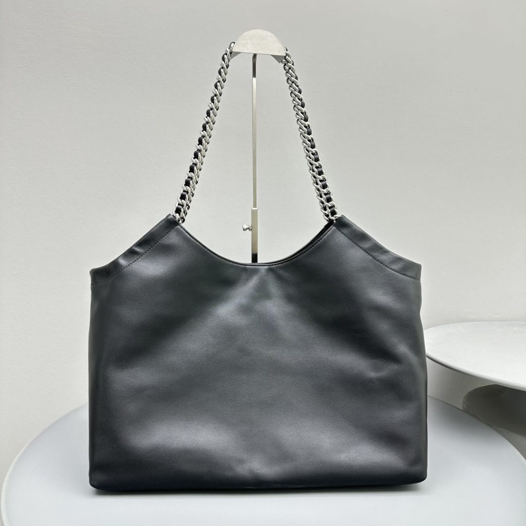 【PRADA】黒 チェーンショルダーバッグ 1色入 - 画像 2