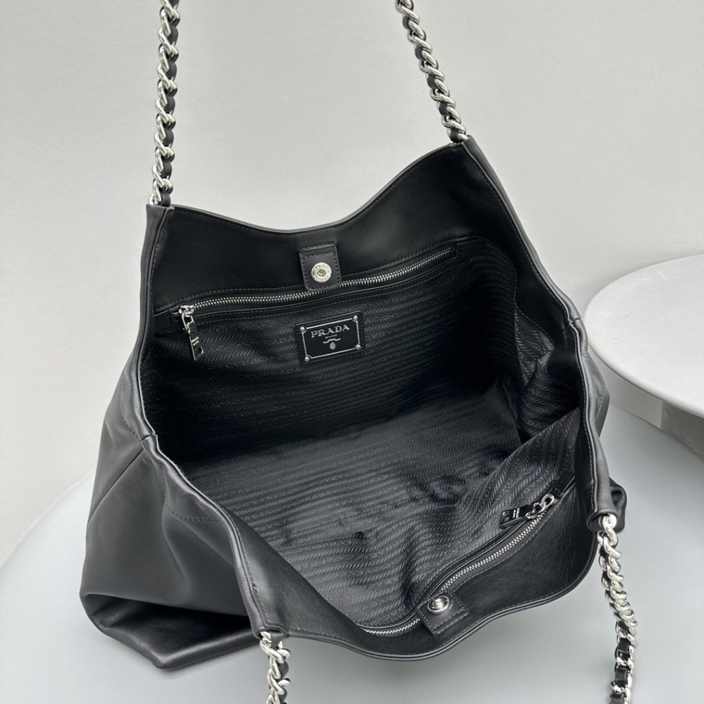 【PRADA】黒 チェーンショルダーバッグ 1色入 - 画像 7