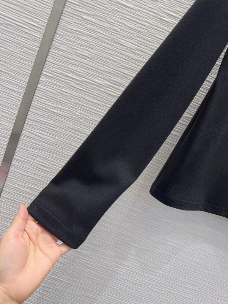 ルイ・ヴィトン ロゴ入り ニットシャツ ブラック 【新品】 - 画像 6