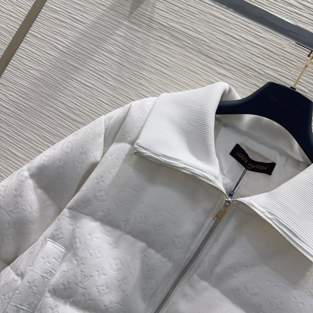 LOUIS VUITTON 00012 ダウンジャケット ロゴ入り ブラック - 画像 3