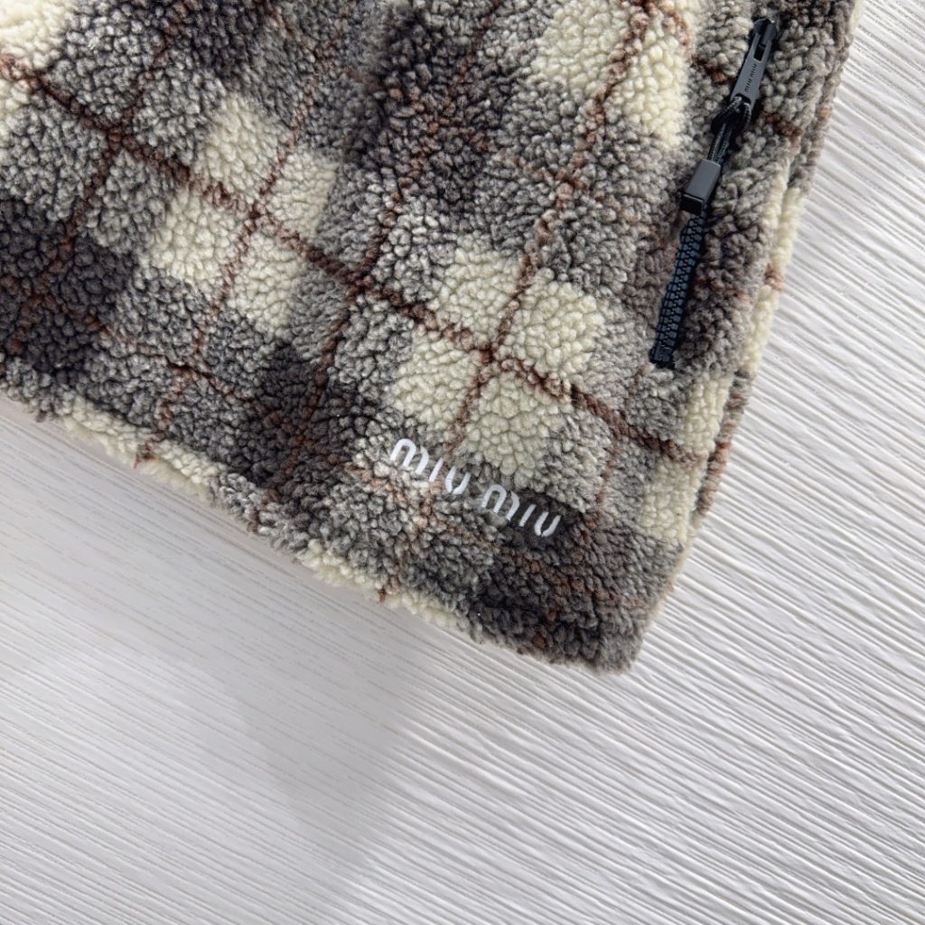 MIU MIU ファー チェック柄 ファージーファブリック ブラック ブラウン グレー - 画像 4