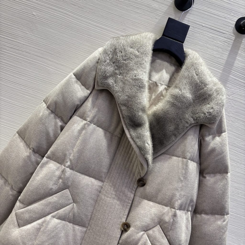 （この商品にはブランド名が記載されていないため、ブランド名は省略。） 25新品｜羽織り|水貂毛付き|燕麦単面001|浅灰|秋冬コート - 画像 4