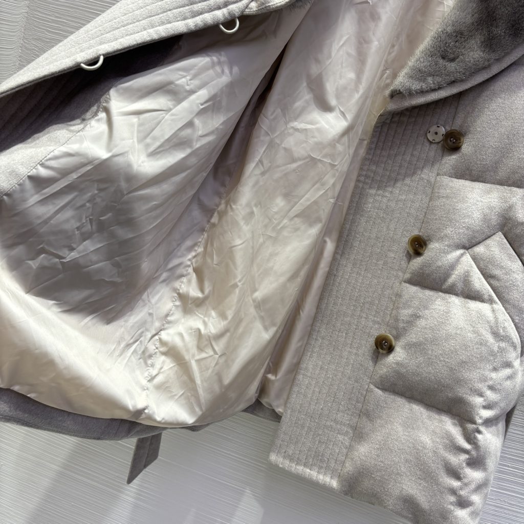 （この商品にはブランド名が記載されていないため、ブランド名は省略。） 25新品｜羽織り|水貂毛付き|燕麦単面001|浅灰|秋冬コート - 画像 6
