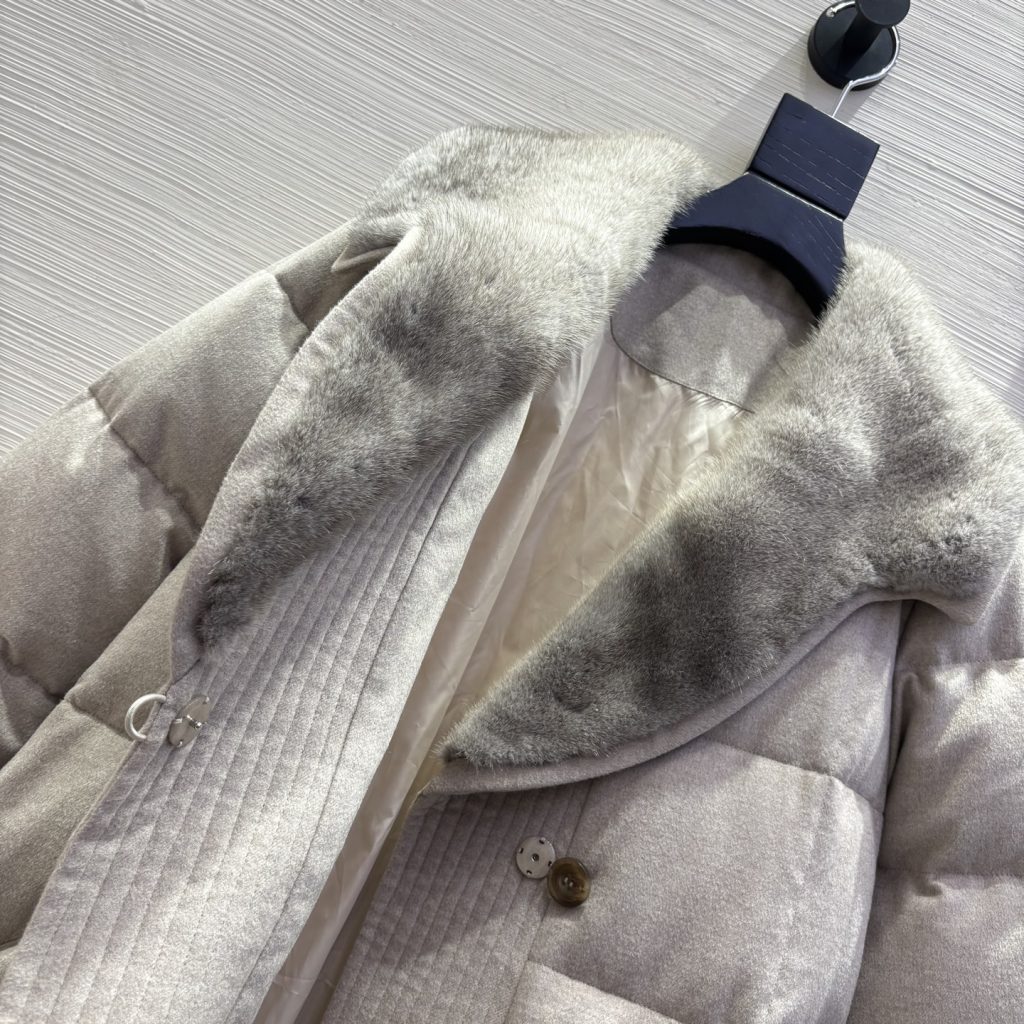 （この商品にはブランド名が記載されていないため、ブランド名は省略。） 25新品｜羽織り|水貂毛付き|燕麦単面001|浅灰|秋冬コート - 画像 7