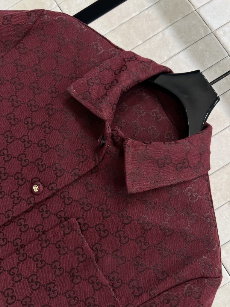 Gucci | 270 Guc家 25早秋新款 シャツ レッド GG提花 翻領 短袖 ショート丈 | サイズS M L XL - 画像 2