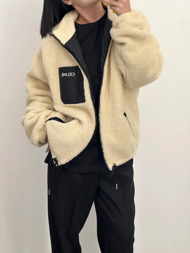 CELINE 340 Celin 25Fw ロゴポケット ファー フリース ファッション | オフホワイト/ブラック - 画像 7