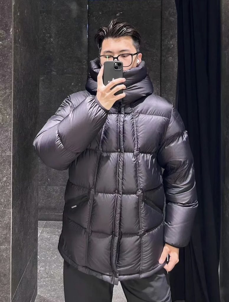 上身效果｜Moncler ? 系列Loff Jacket中 光 面羽 外套.中 ?武士.男女上身都好看 - 画像 2