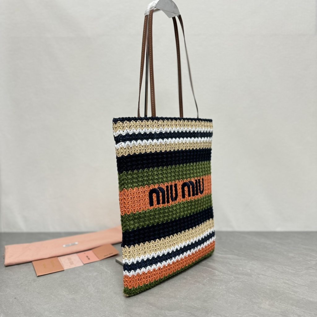Miu Miu ミュウミュ ラフィアトートバッグ | マルチカラー | コンパクト収納 | レザーhandle - 画像 3