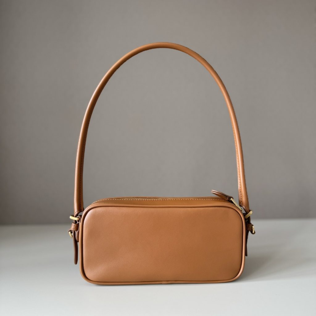 Miu Miu レザー キャメル ミニショルダーバッグ|コンパクト|オールド レザー - 画像 3