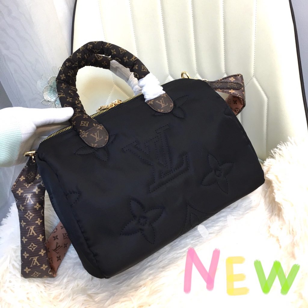 冬に可愛い/男女OK✩　LOUIS VUITTON　ルイヴィトン　バッグ　スピーディ　バンドリエール25/30　　2wayハンドバッグ　Speedy Bandoulière　4色 - 画像 5