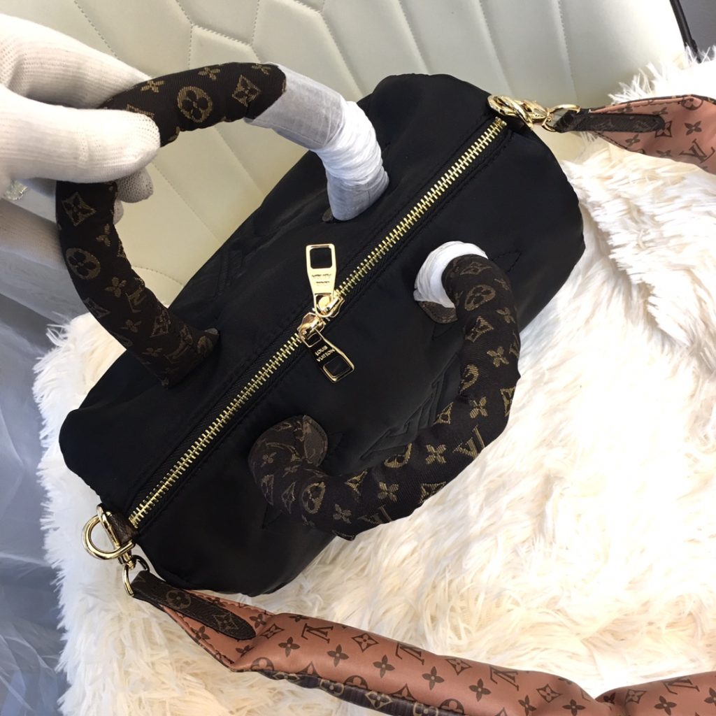 冬に可愛い/男女OK✩　LOUIS VUITTON　ルイヴィトン　バッグ　スピーディ　バンドリエール25/30　　2wayハンドバッグ　Speedy Bandoulière　4色 - 画像 8