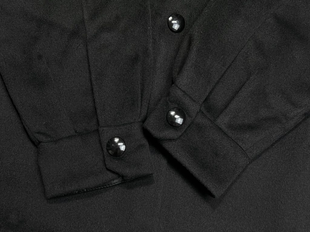 PRADA ブラウス オーバーサイズ ファッションアイテム ミニサイズ ブラックレザー - 画像 4