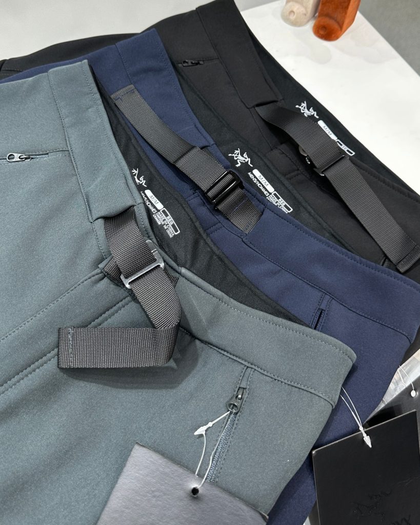 ARC'TERYX パンツ ローライズ マウンテンパンツ 防水 通勤 ビジネス マルチカラー レザー調素材 - 画像 7