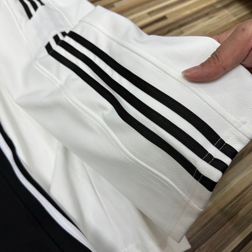 adidas スウェットパンツ サイドライン 3本線 ロゴ入り 通勤カジュアル ブラックホワイト展開 - 画像 8