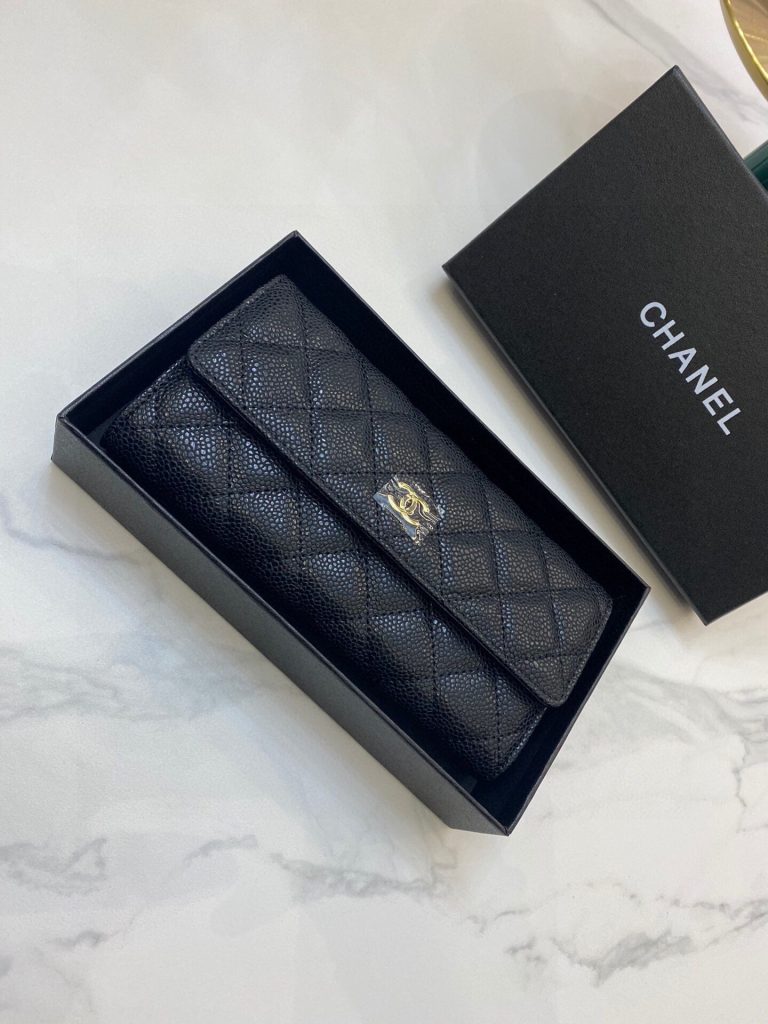シャネル　CHANEL　長財布　二つ折り財布　ブラック　ロングウォレット 財布　CCフラップ　カード入れ - 画像 2