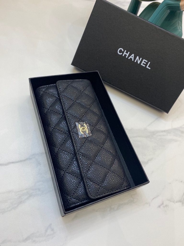 シャネル　CHANEL　長財布　二つ折り財布　ブラック　ロングウォレット 財布　CCフラップ　カード入れ - 画像 3