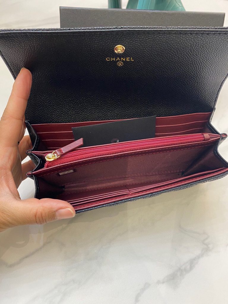 シャネル　CHANEL　長財布　二つ折り財布　ブラック　ロングウォレット 財布　CCフラップ　カード入れ - 画像 4