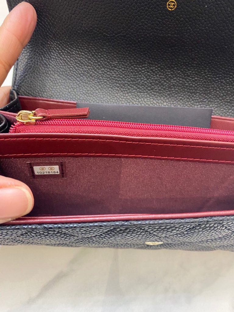 シャネル　CHANEL　長財布　二つ折り財布　ブラック　ロングウォレット 財布　CCフラップ　カード入れ - 画像 5