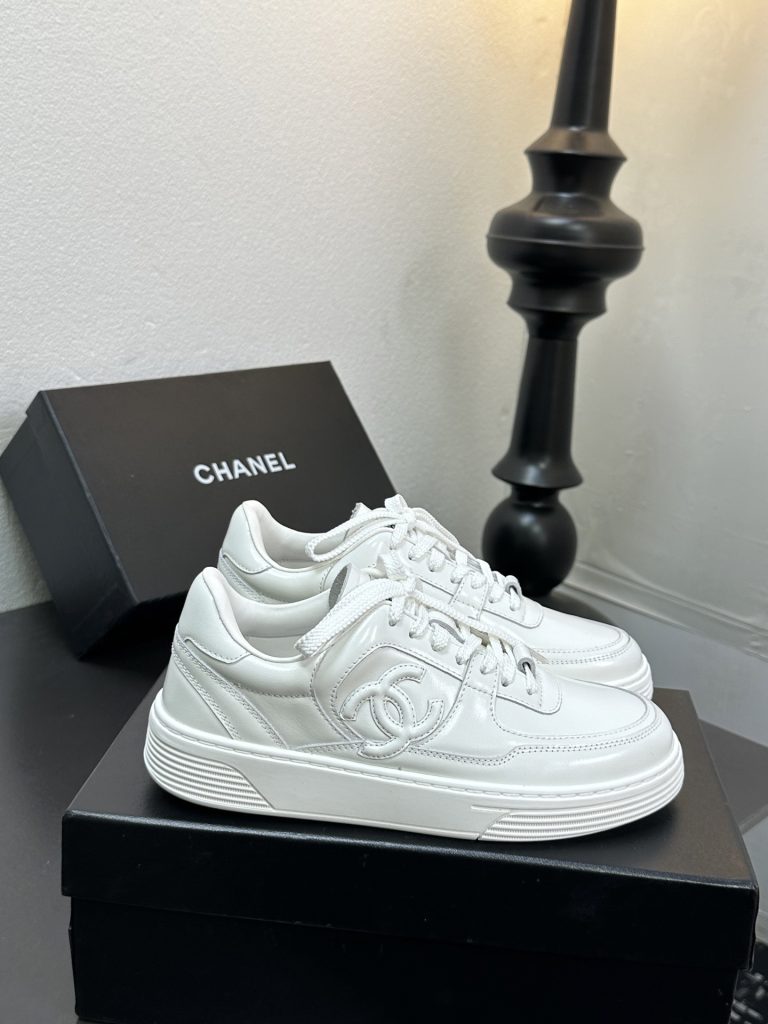 CHANEL チェンテル レディース メンズ 兼用 スニーカー 白 シンプル 高級感 通勤 通学 プレゼント 2WAY 127744 - 画像 4