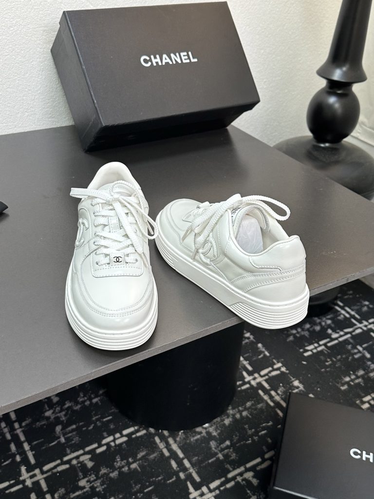 CHANEL チェンテル レディース メンズ 兼用 スニーカー 白 シンプル 高級感 通勤 通学 プレゼント 2WAY 127744 - 画像 8