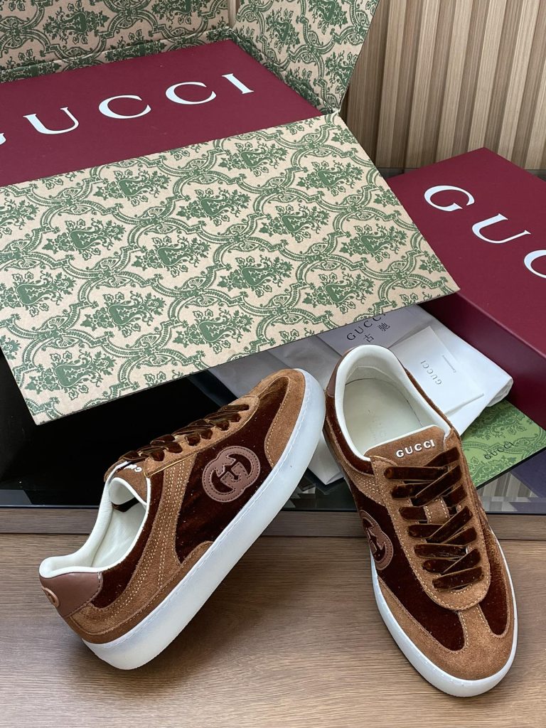 GUCCI グッチ ローカットスニーカー 本革 軽量 ブラック - 画像 8