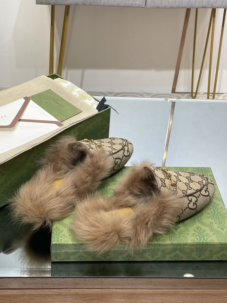 GUCCI グッチ フラットシューズ 本革 靴下履き ブラック - 画像 4