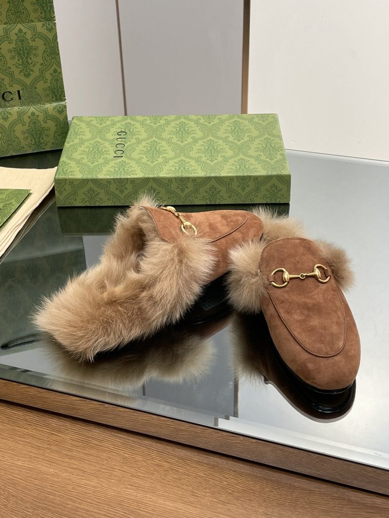 GUCCI グッチ フラットシューズ 本革 軽量 ファー付き ブラック - 画像 7