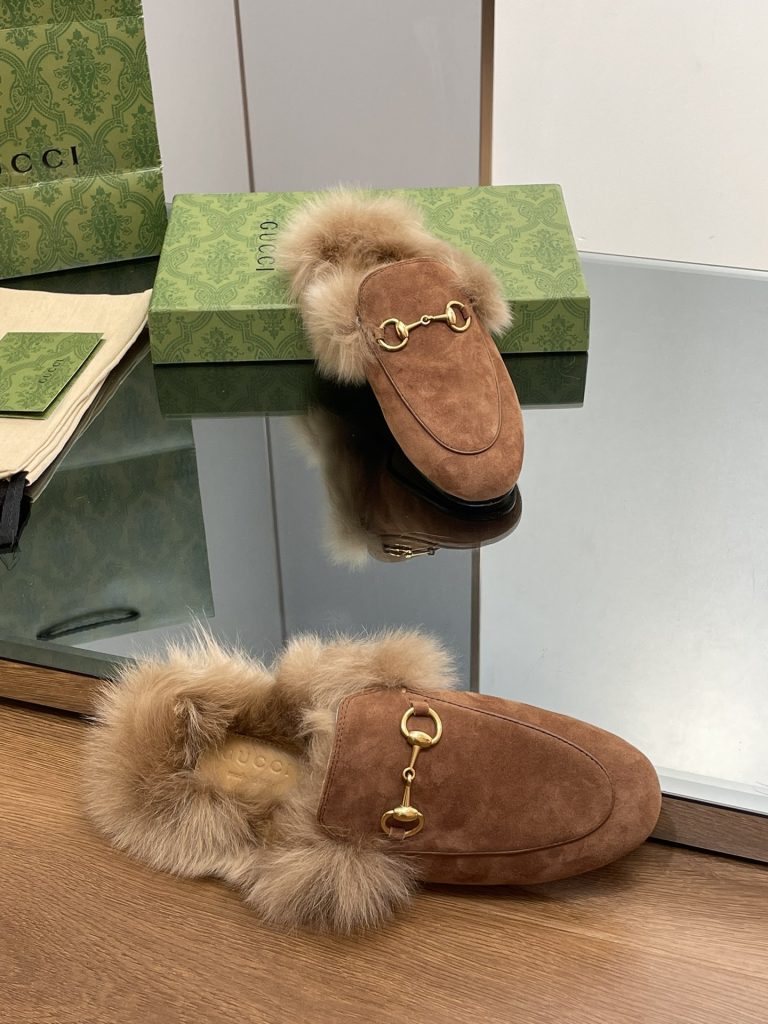 GUCCI グッチ フラットシューズ 本革 軽量 ファー付き ブラック - 画像 8