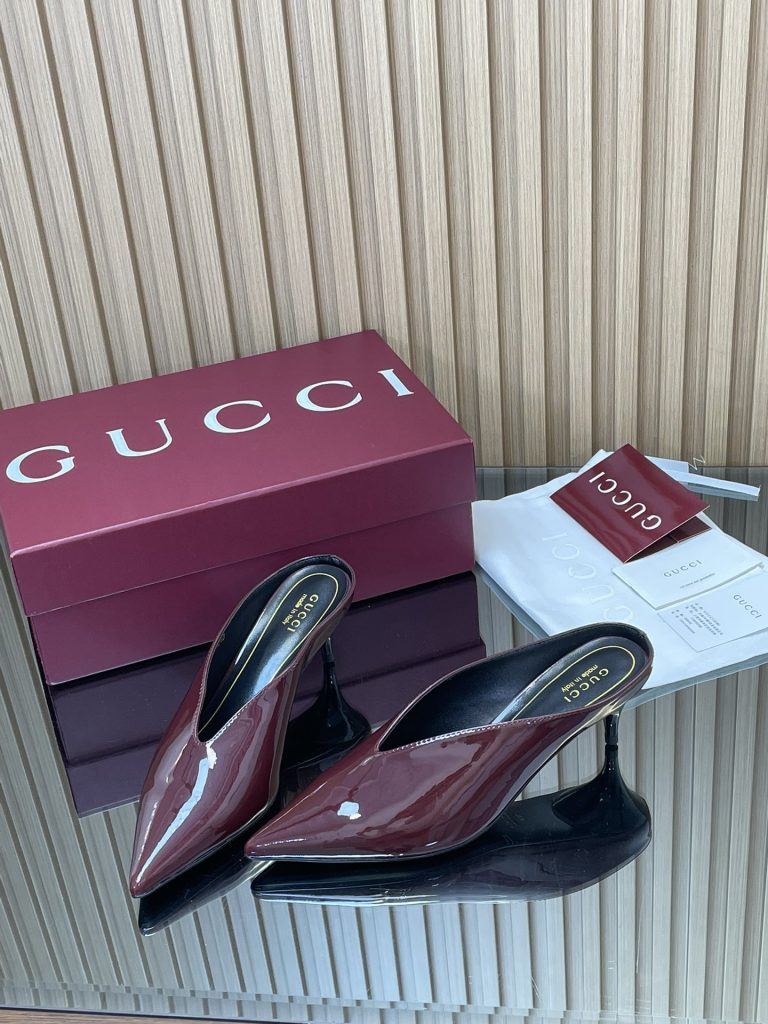 GUCCI グッチ フラットシューズ 本革 通勤 ブラック - 画像 3