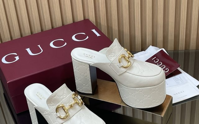 食事会目線で見るGucciの靴の印象