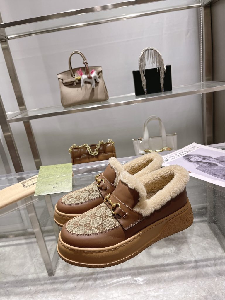 GUCCI グッチ フラットシューズ 本革 軽量 通勤 通学 ブラック - 画像 3