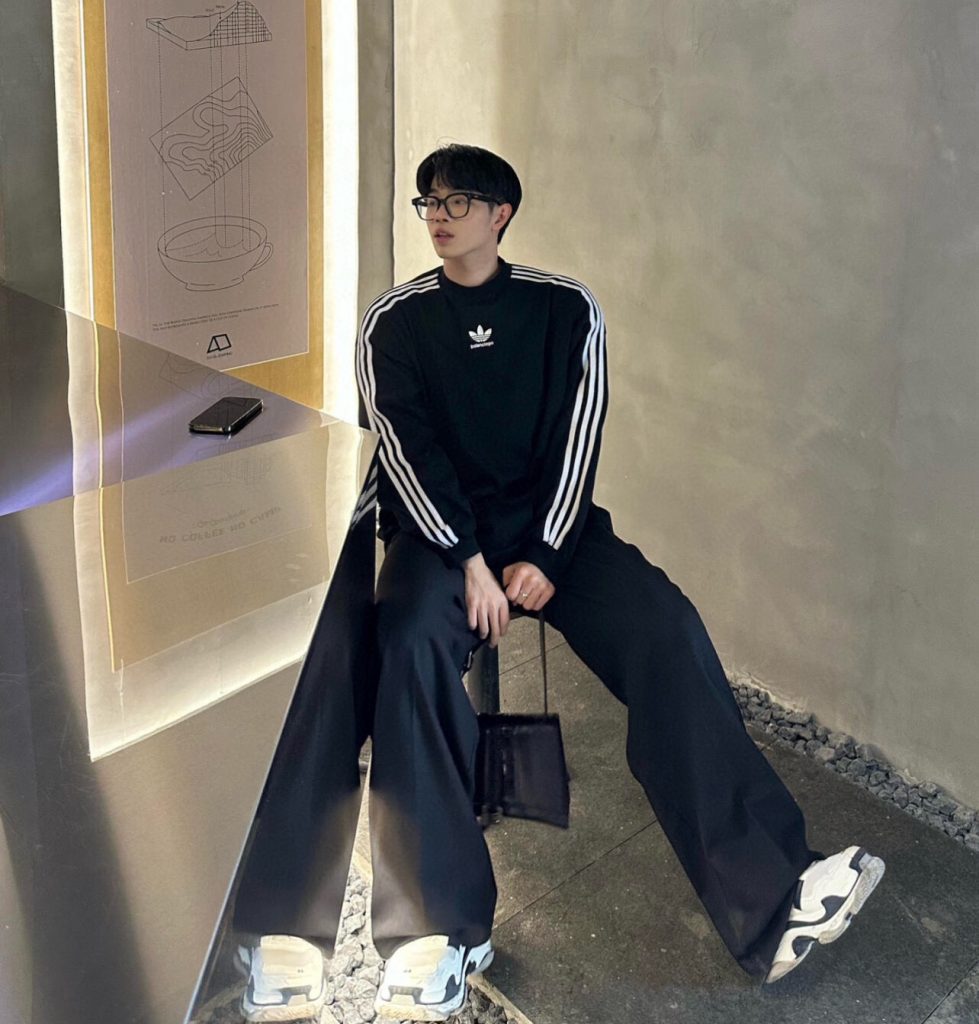BALENCIAGA バレンシアガ トレーナー ブラック/ホワイト - 画像 2