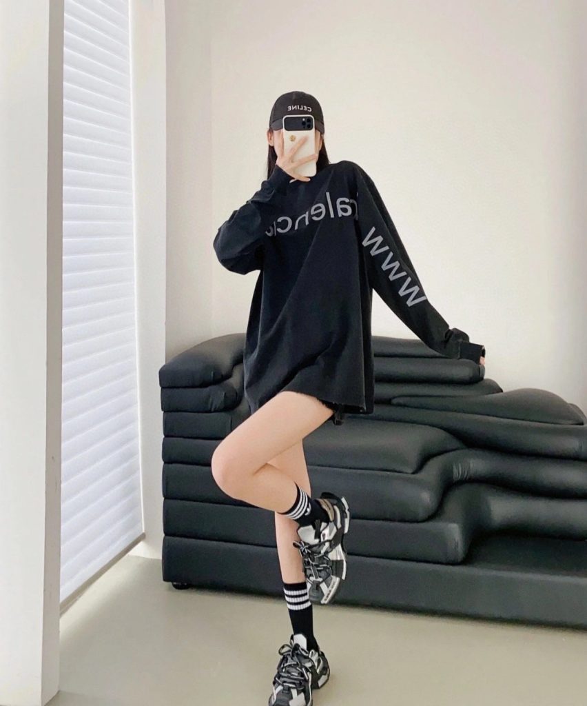 BALENCIAGA バレンシアガ ロングTシャツ ブラック - 画像 3
