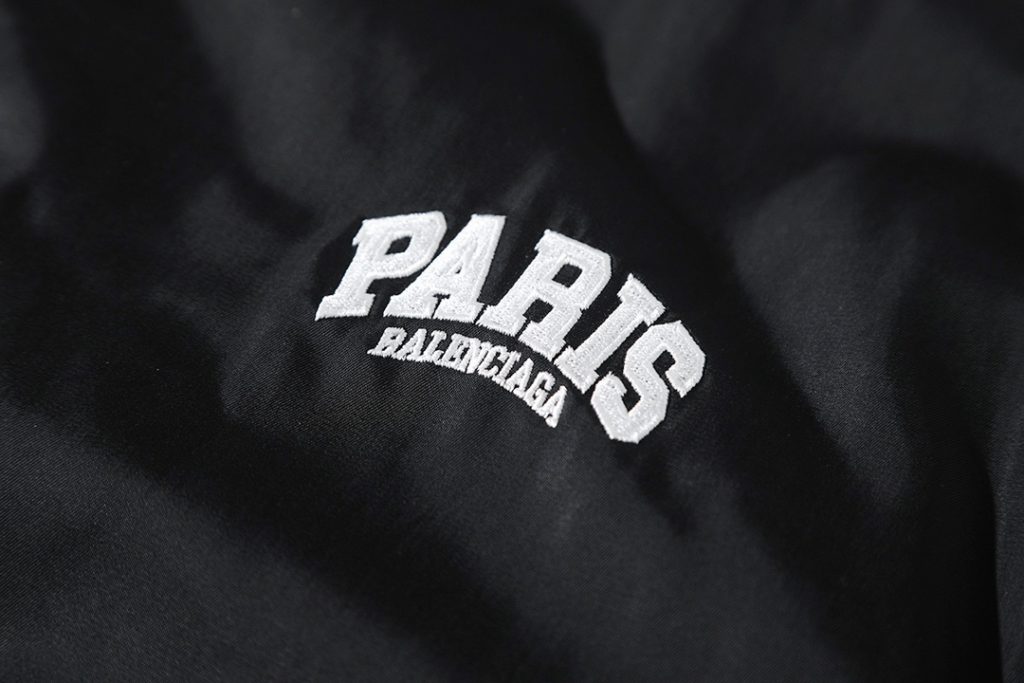 BALENCIAGA バレンシアガ バンダナ フレア袖 パーカー ブラック - 画像 4