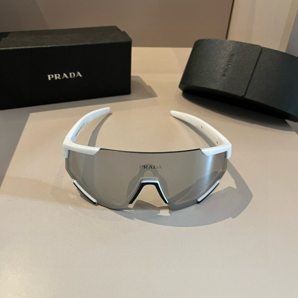 PRADA プラダ サングラス スポーツサングラス 110サイズ 軽量 防曇 メンズ レディース ブラック ホワイト - 画像 3