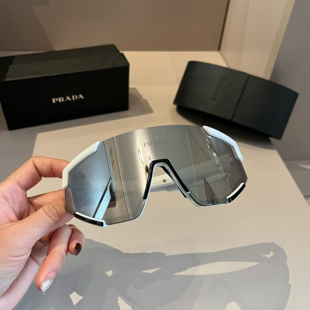 PRADA プラダ サングラス スポーツサングラス 110サイズ 軽量 防曇 メンズ レディース ブラック ホワイト - 画像 8