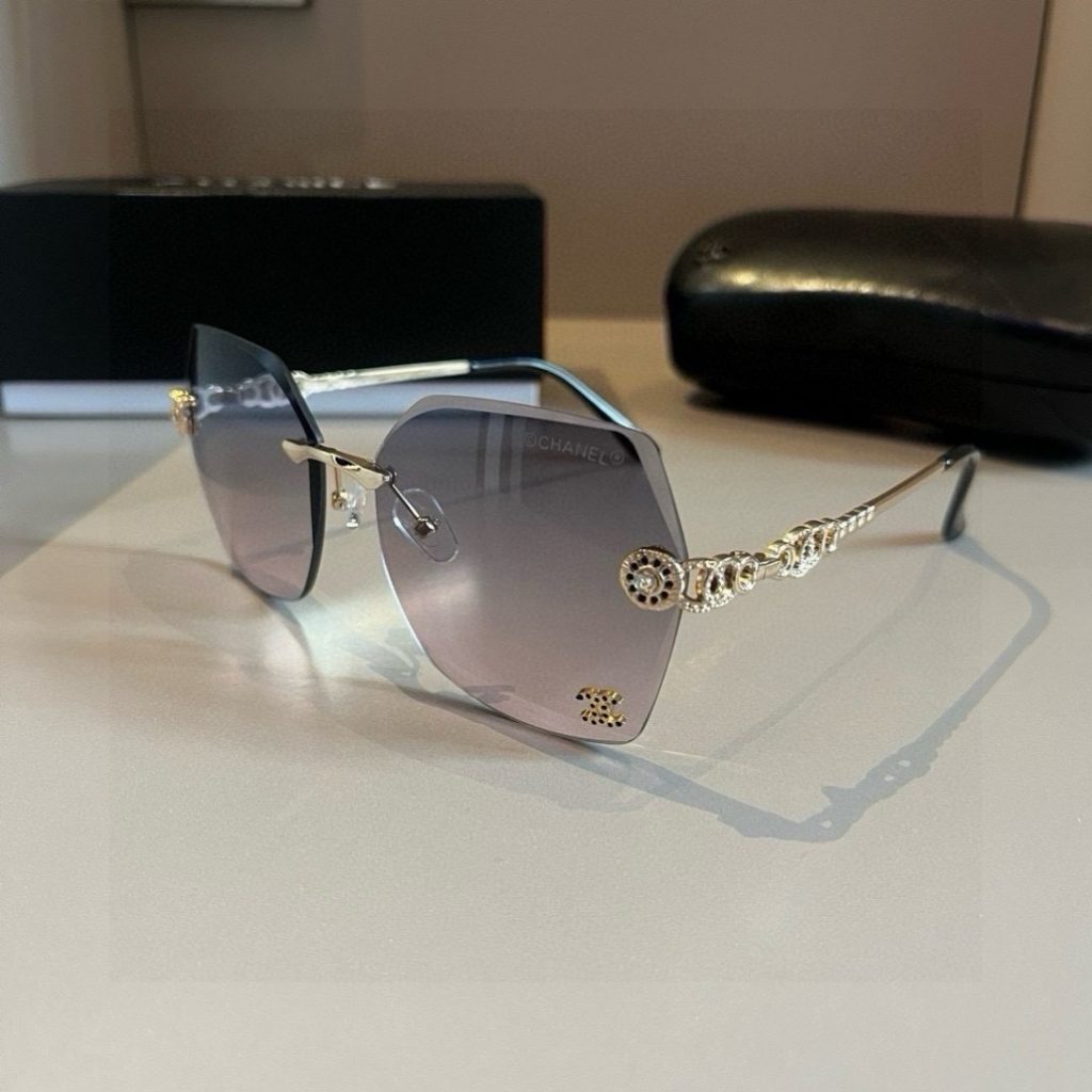 CHANEL シャネル メタルフレームサングラス デザインサングラス レディース ブラック ピンク ブルー ホワイト 多色展開 - 画像 3