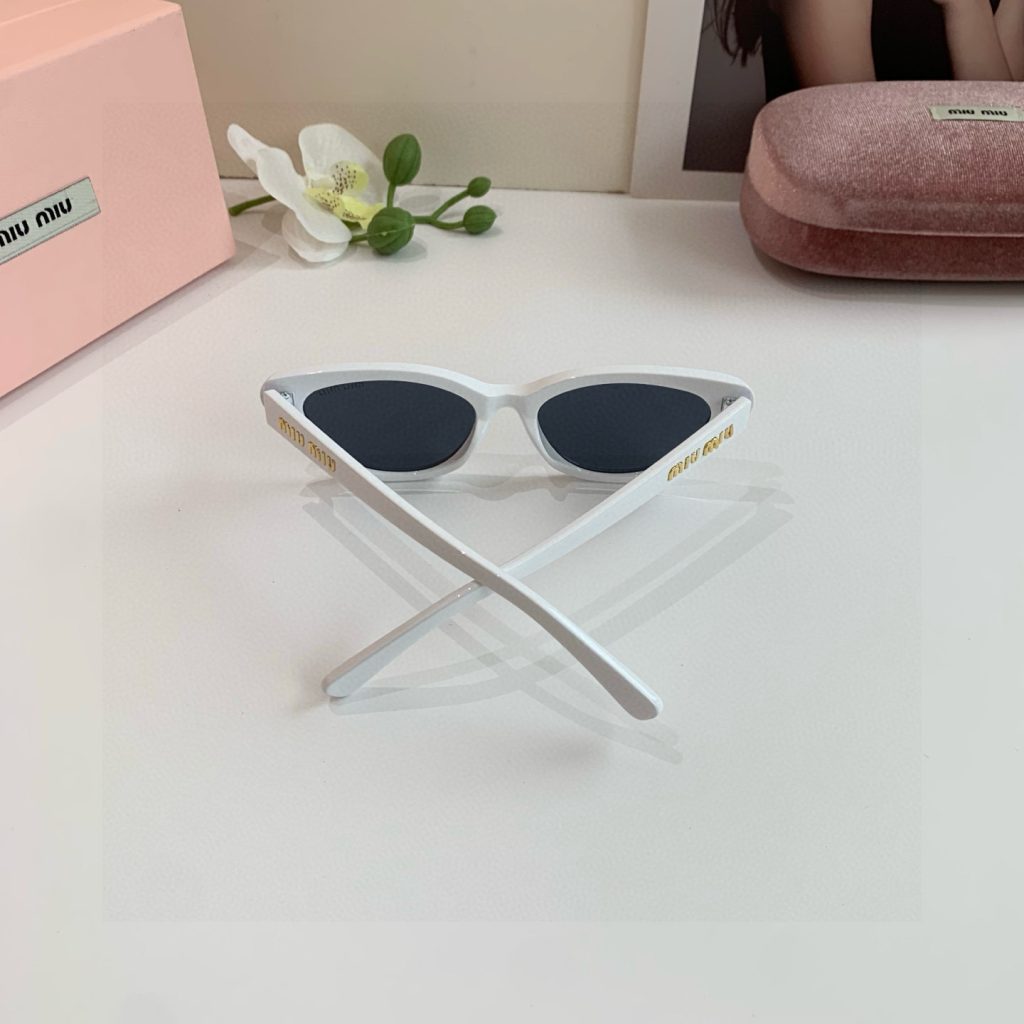 MIU MIU ミュウミュウ サングラス メンズ レディース フェイスプロテクション ブラック ホワイト ブラウン 3色展開 - 画像 8