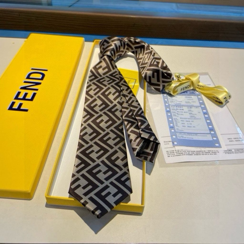 FENDI風 ネクタイ ハイブランド調 結婚式 ホスト 衣装 高級シルク調 光沢 ネイビー - 画像 7
