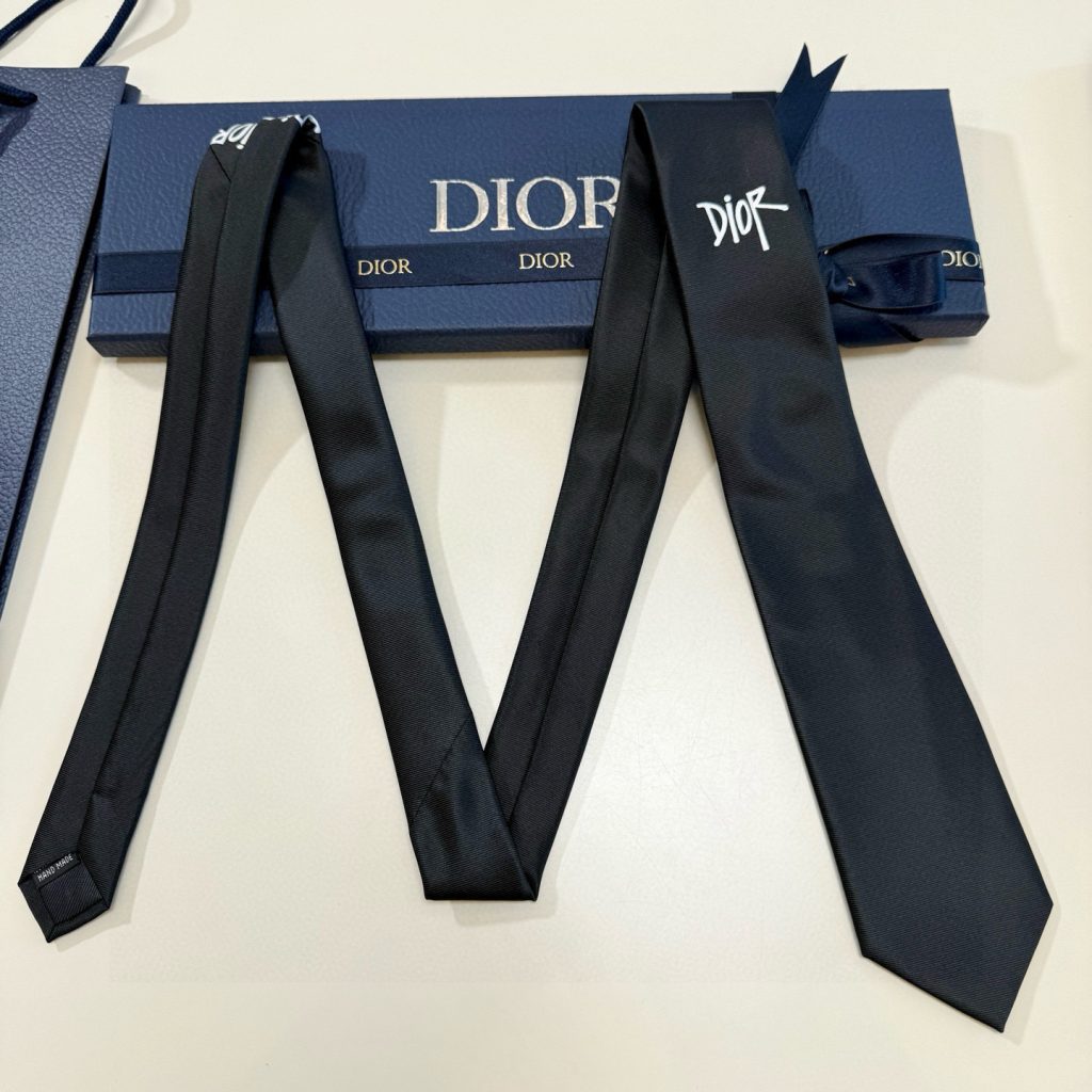 Dior風 ネクタイ ファッション プレゼント ホスト 衣装 高級シルク調 光沢 ネイビー - 画像 7